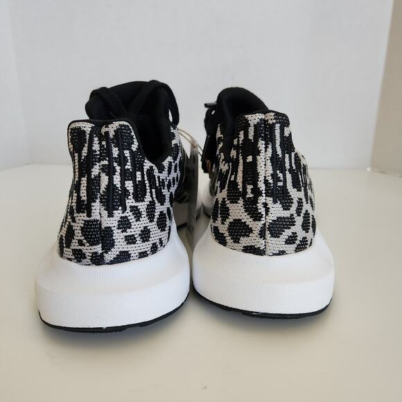 adidas Swift Run  8 Raw White/Core Black/Carbon - Picture 8 of 12